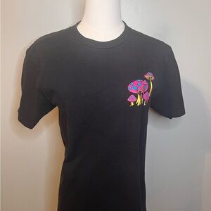 A-Lab Men T-Shirt Small Black Graphic Magic Mushrooms Short Sleeve Crew Neck